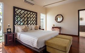 Nusa Dua Ocean Cliff Dream